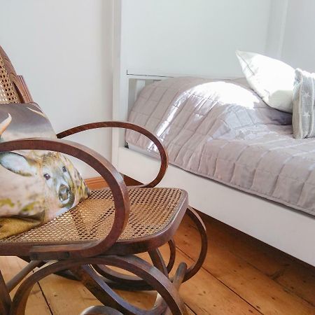 Living In History - Modern Country Cottage ドゥーデルドルフ エクステリア 写真